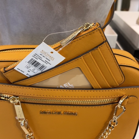 Michael Kors Jet Set Travel Small Leather Top Zip Coin Pouch With ID - Picture 15 of 16